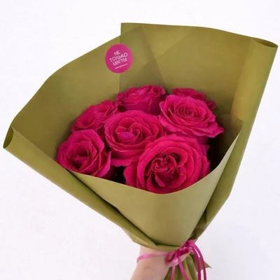 Букет из 7 розовых роз (Эквадор)
